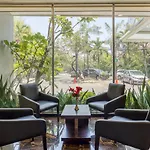 Reddoorz Premium @ D\'Season Hotel Jemursari